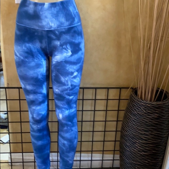 🌺Free peple Good karma blk or blue 7/8 legging - Picture 11 of 16
